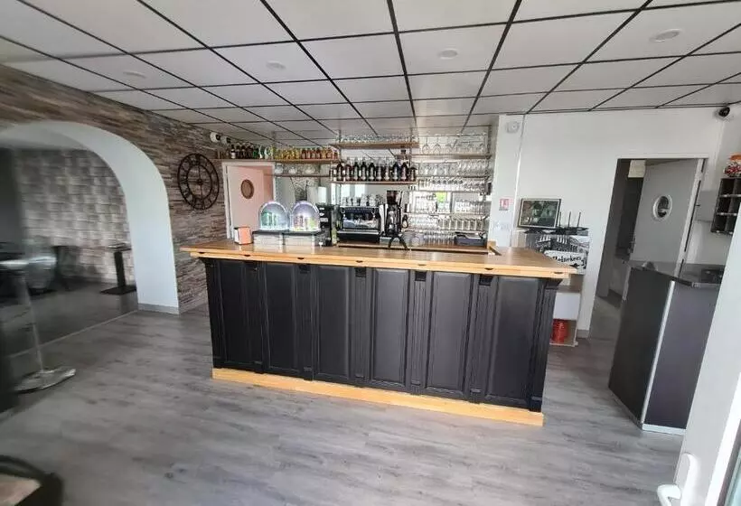 ホテル Berry Hôtel La Châtre