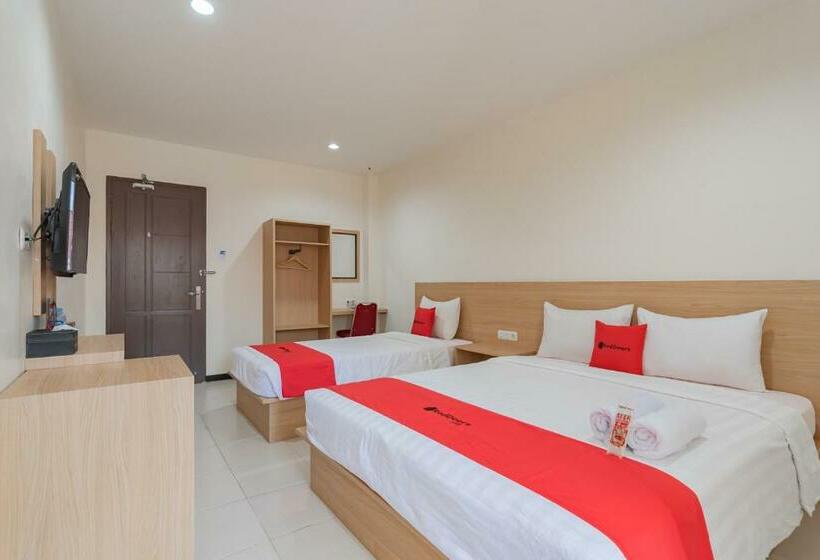 Hotel Reddoorz Syariah Plus Near Tanjungpura University 2 Pontianak