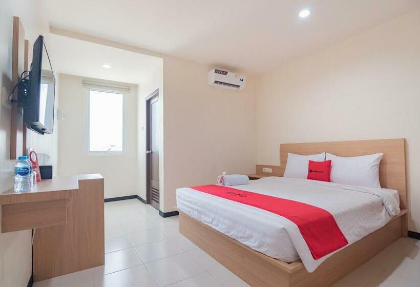 Otel Reddoorz Syariah Plus Near Tanjungpura University 2 Pontianak