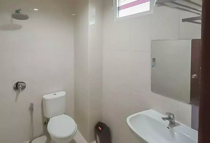 Hotelli Reddoorz Syariah Plus Near Tanjungpura University 2 Pontianak