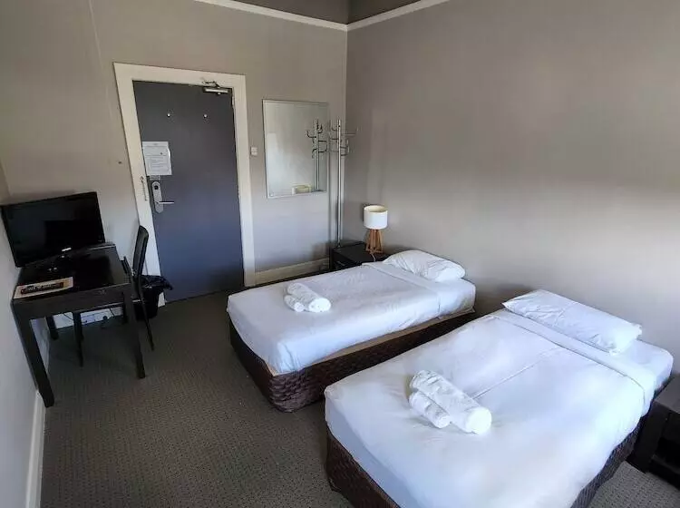 Hotelli The Young Street