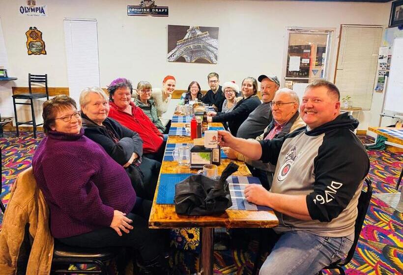 בית מלון כפרי Theodore Motor