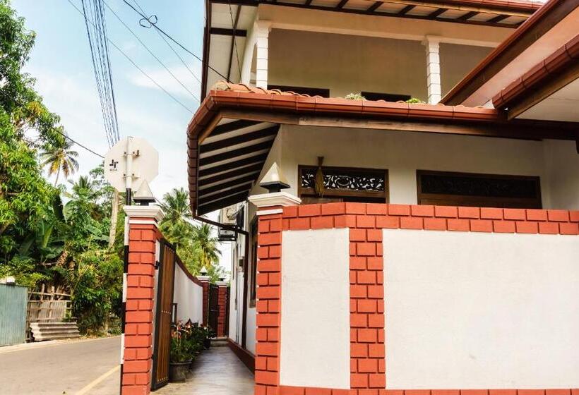 בית מלון כפרי Younger Villa