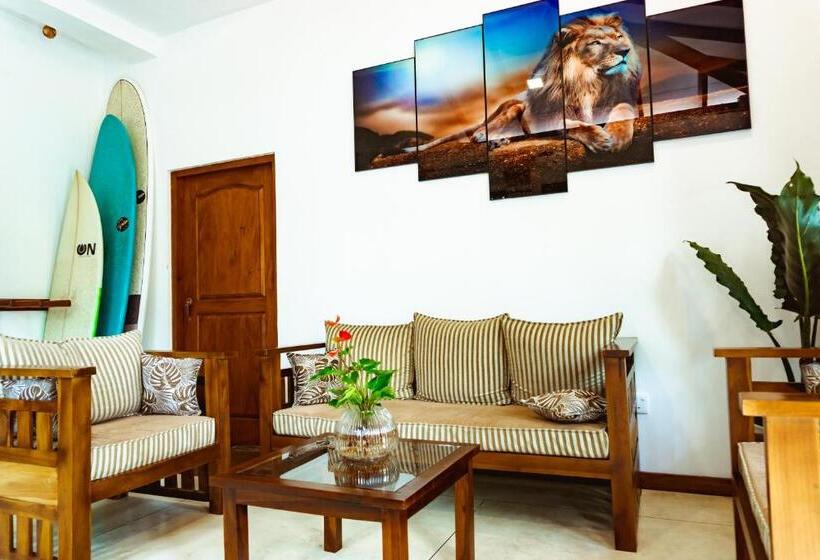 בית מלון כפרי Younger Villa