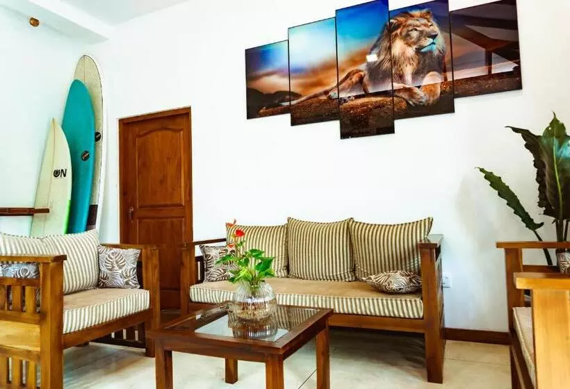 هتل Younger Villa
