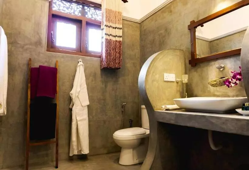 هتل Younger Villa