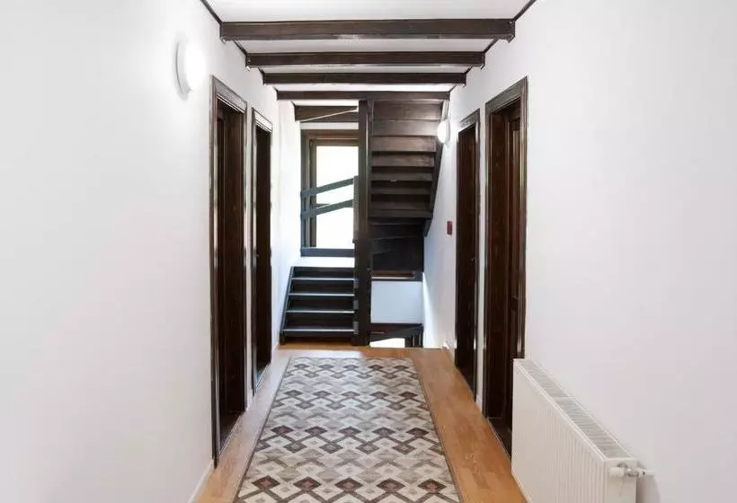 پانسیون Villa Gherman