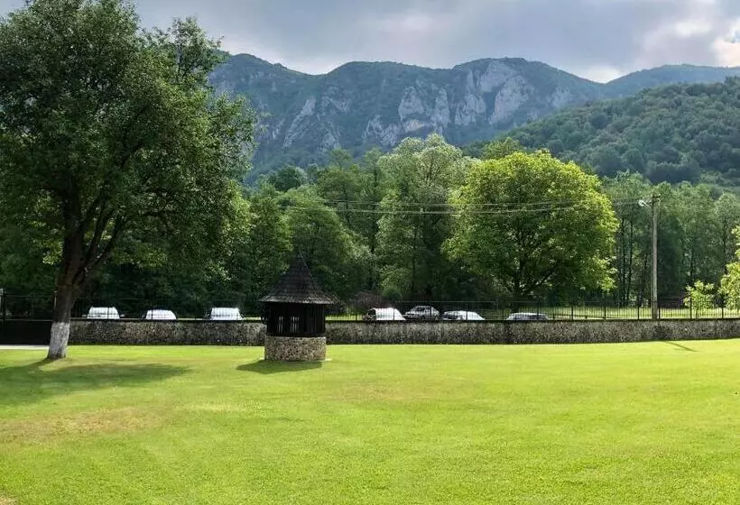 پانسیون Villa Gherman