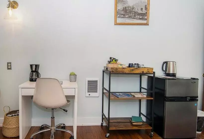 Retkeilymaja Smiley S Saloon &