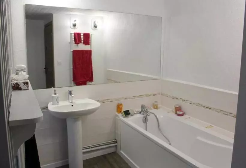 Aamiaismajoitus (B&B) Ce Petit Chemin