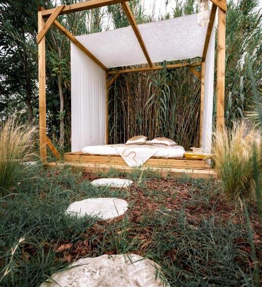 ベッドアンドブレックファースト Nuitées Bohèmes