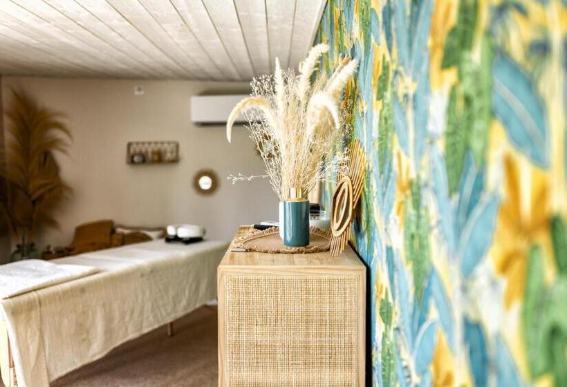 ベッドアンドブレックファースト Nuitées Bohèmes