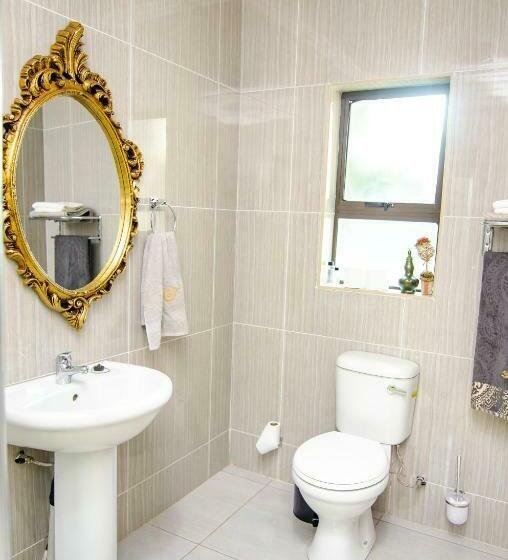 Pension House Of Sollys Guesthouse