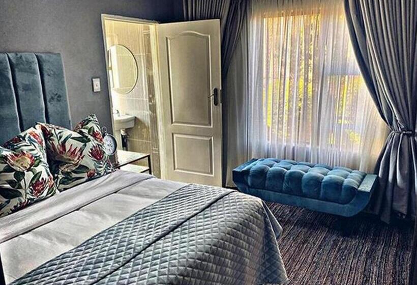 Pension House Of Sollys Guesthouse