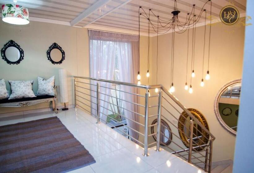 Pension House Of Sollys Guesthouse