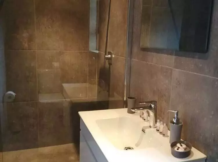 Aamiaismajoitus (B&B) Ikamu S Lodge