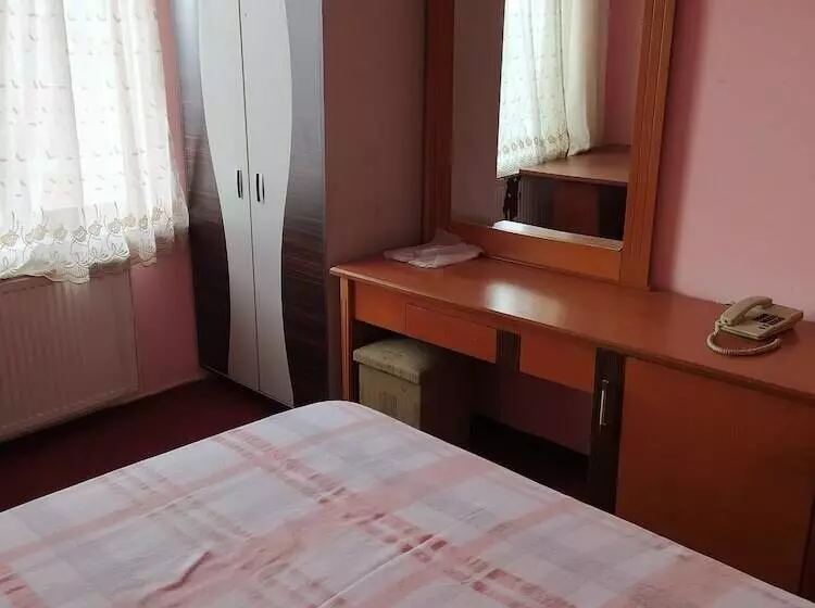 ベッドアンドブレックファースト Afyon Suit Otel