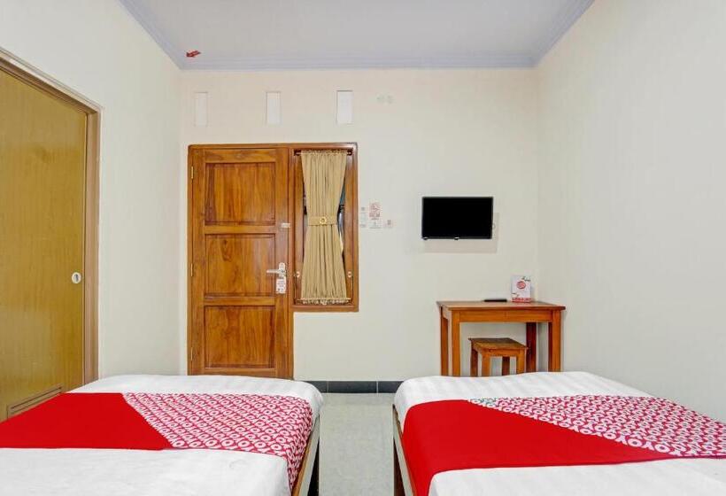 Happy Syariah Hotel Near Jombor Mitra Reddoorz