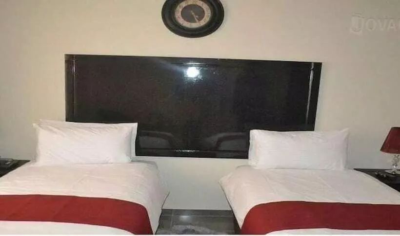 هتل South Court Inn