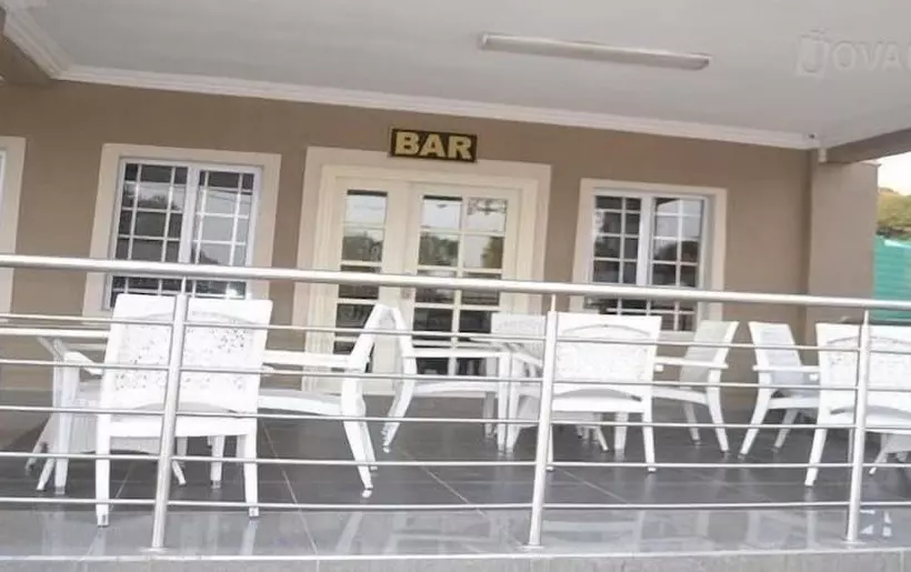 هتل South Court Inn