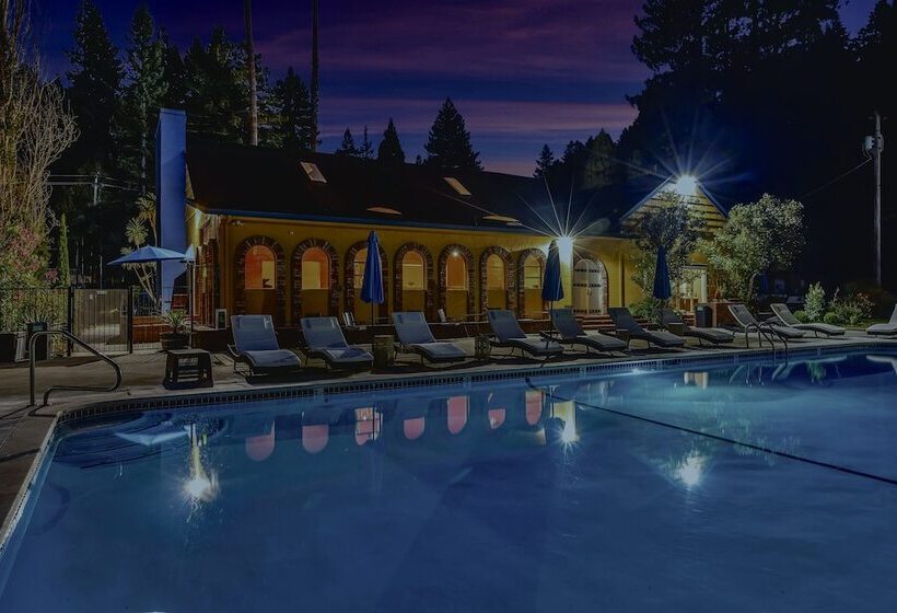 ホテル Surrey Resort