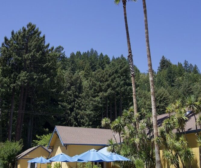 ホテル Surrey Resort