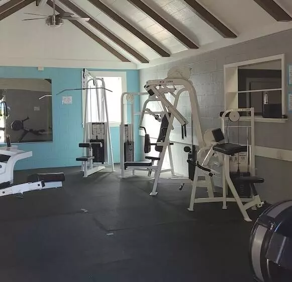 Hotelli Surrey Resort