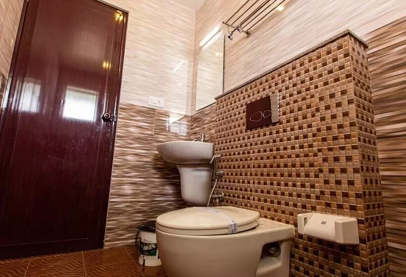 Hotelli Woodside Residency Thekkady