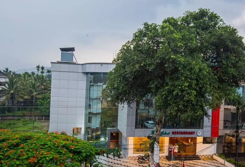 Hotelli Woodside Residency Thekkady