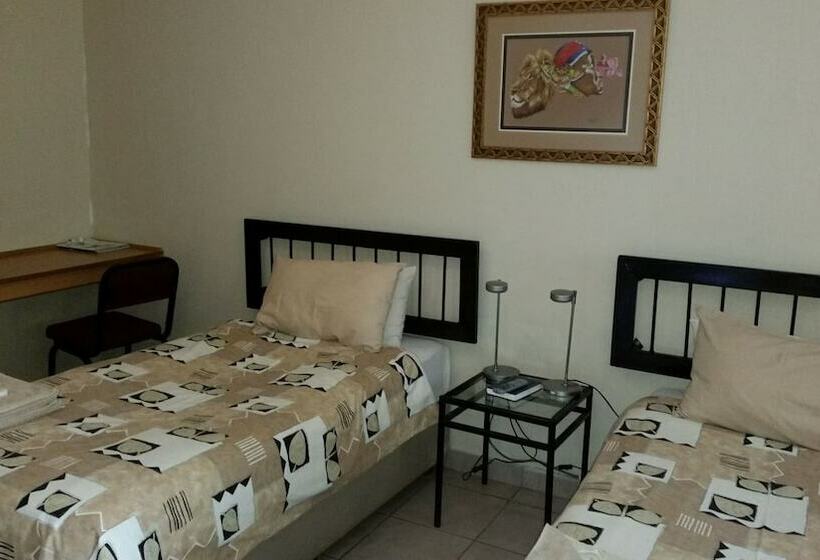 פנסיון Country Blue Luxury Guest House