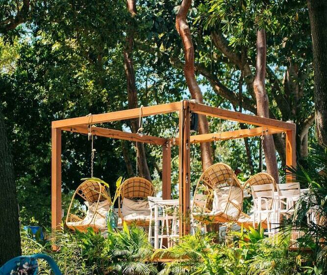 هتل Blue Roatan Resort