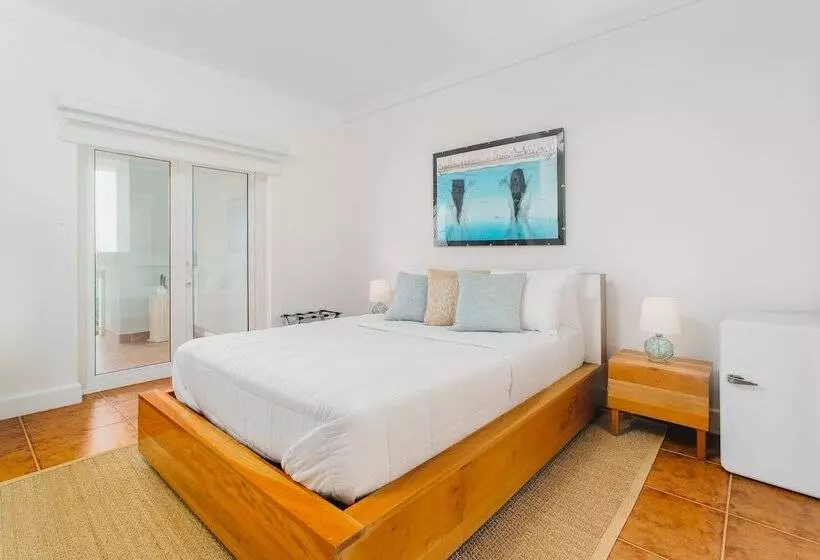 هتل Blue Roatan Resort