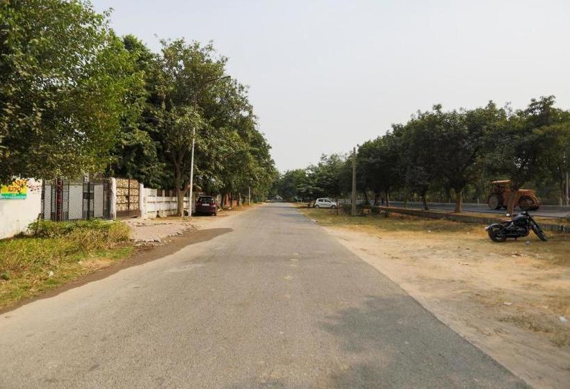 فندق Capital O 74104 The Nest Expo