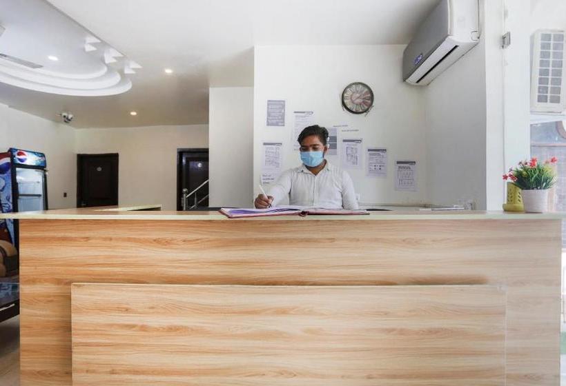 فندق Capital O 74104 The Nest Expo