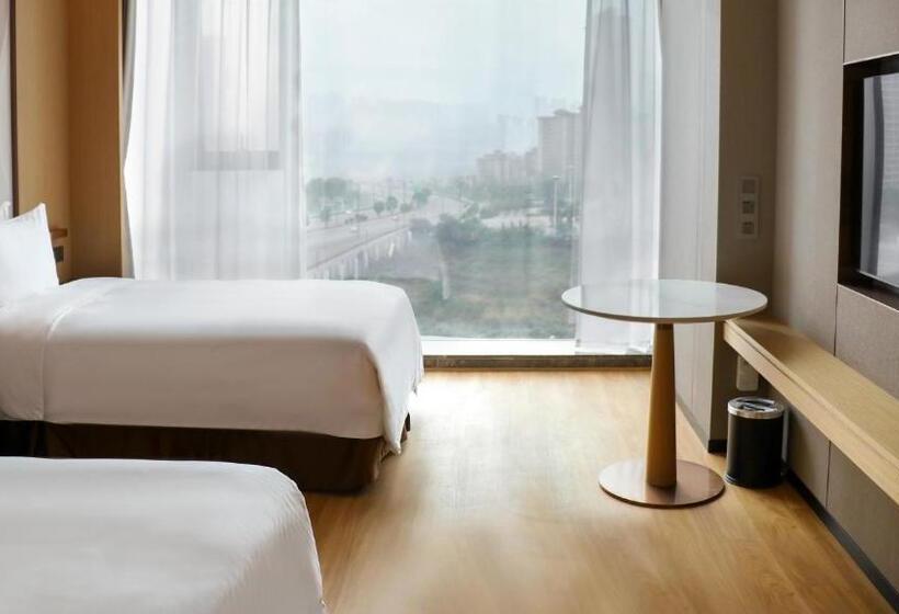 Hotel Holiday Inn Luzhou Longjian By Ihg