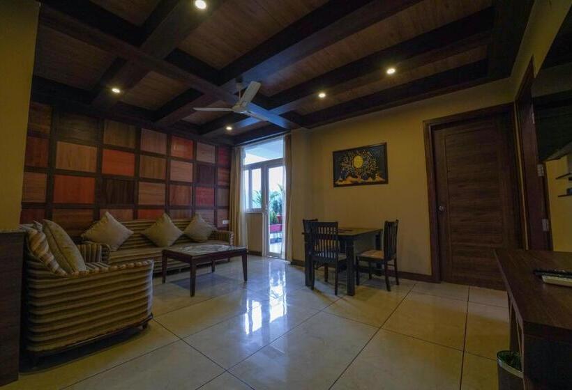 호텔 Neugal Riverfront Resort