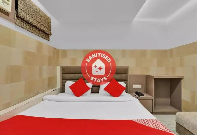 Super Hotel O Sada Shiv Guest House