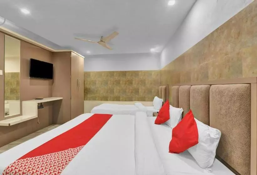 Super Hotel O Sada Shiv Guest House