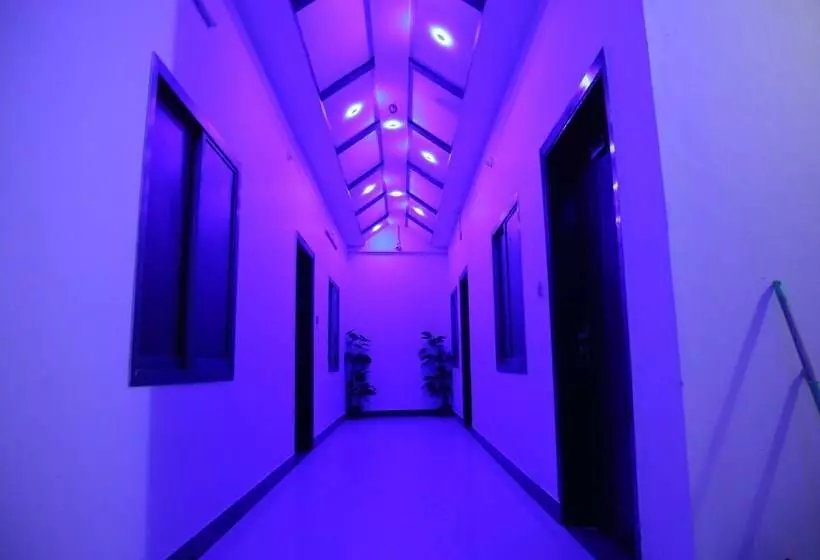 هتل Paradise Lounge
