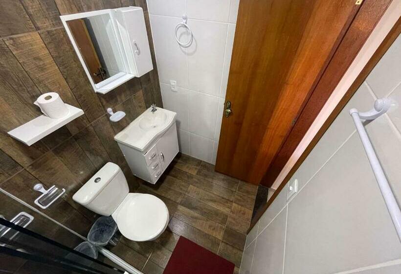 פנסיון Central Praias Suíte 4