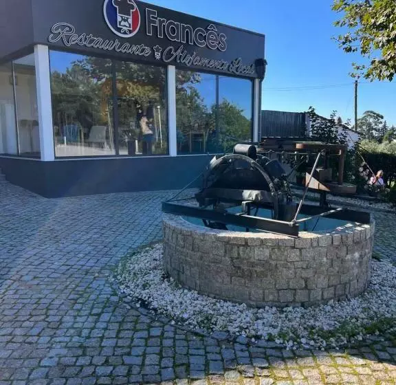 تختخواب و صبحانه O Frances