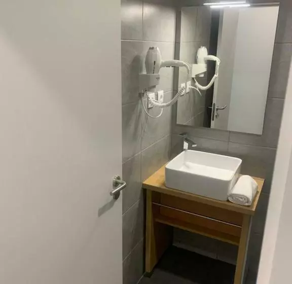 تختخواب و صبحانه O Frances