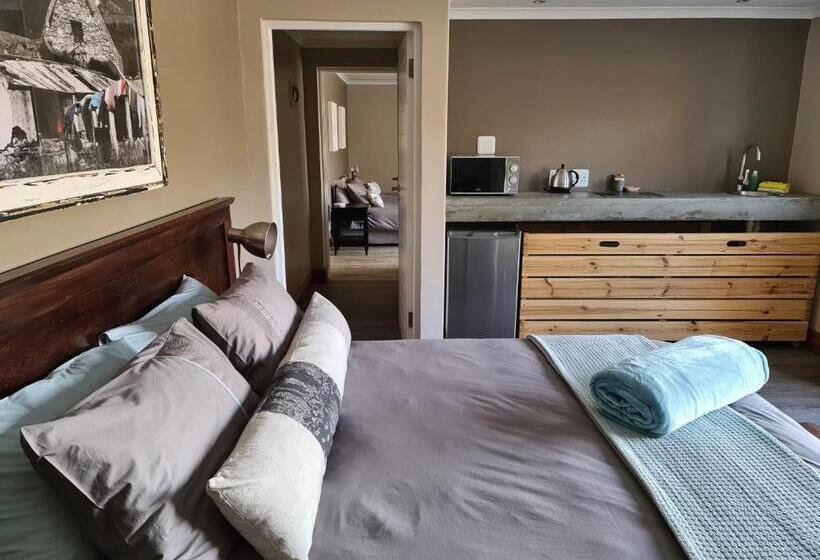 فندق Avondrust Guest House