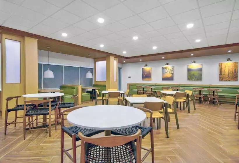 Hotelli Fairfield By Marriott Inn & Suites Cincinnati North West Chester