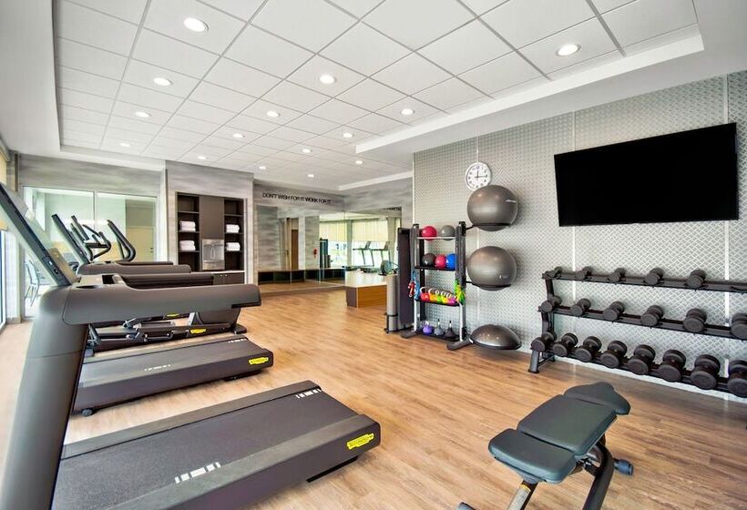 Otel Fairfield By Marriott Inn & Suites Cincinnati North West Chester