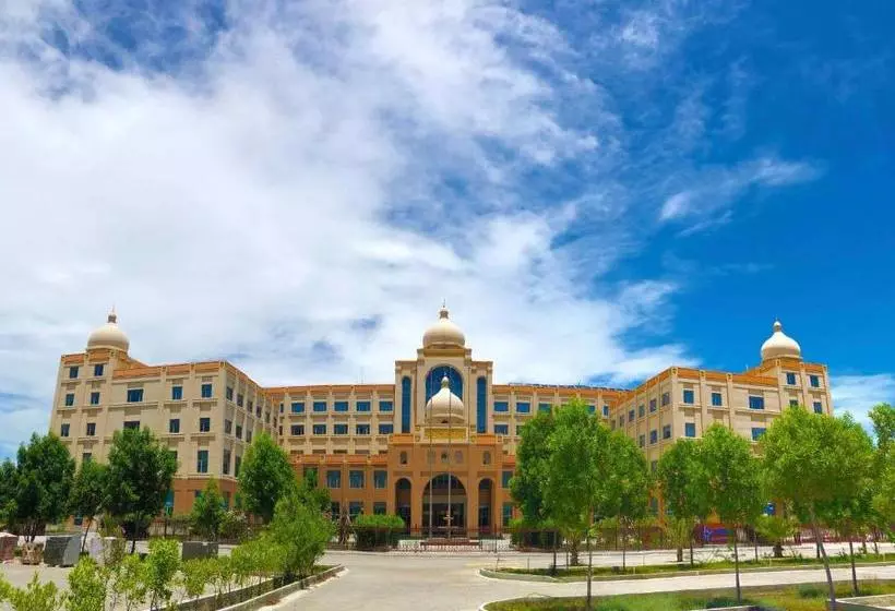 هتل Gwadar Business Center