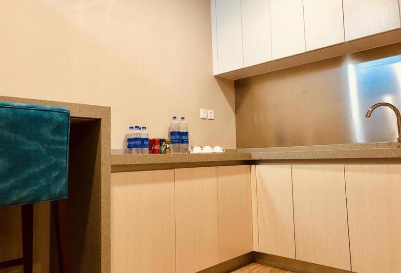 هتل Gwadar Business Center