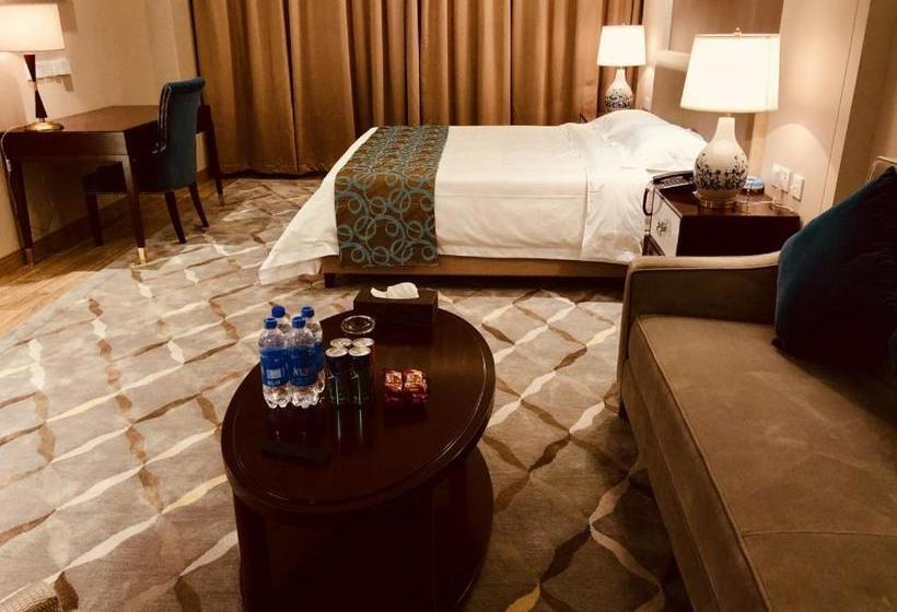 هتل Gwadar Business Center