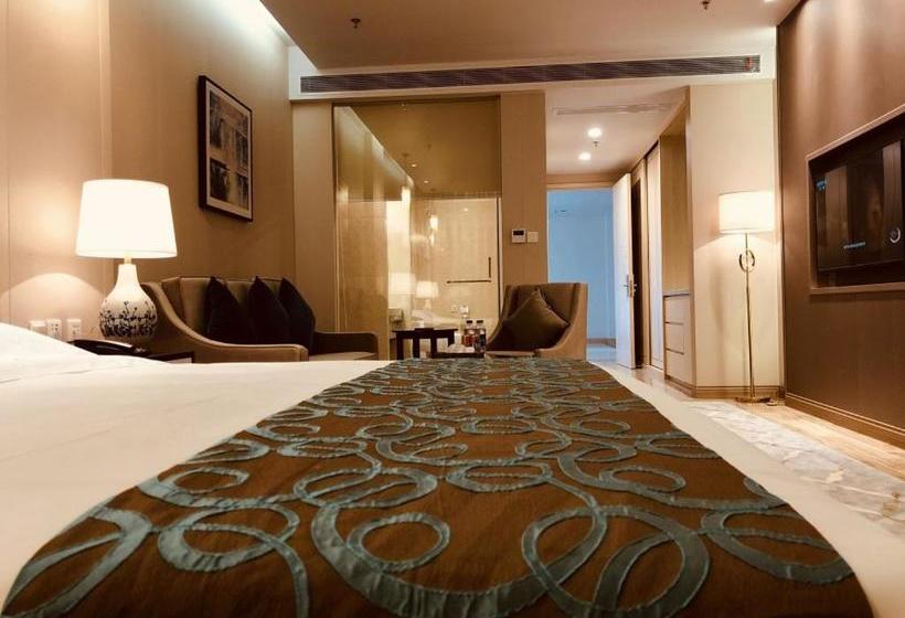 هتل Gwadar Business Center