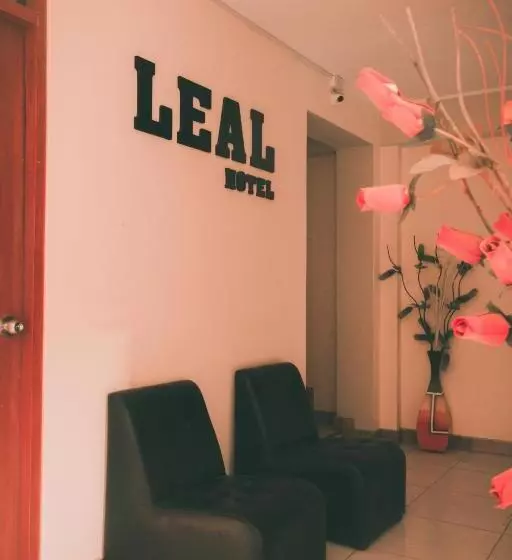 ホテル Leal
